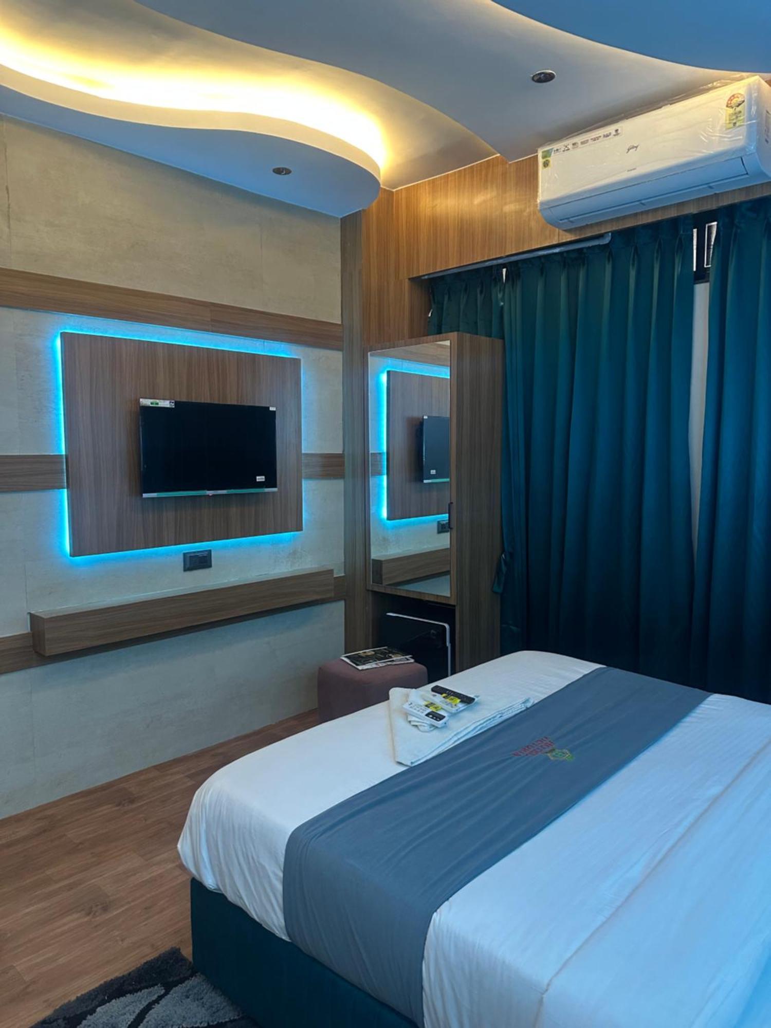 Hotel Victoria Prime Surat Luaran gambar